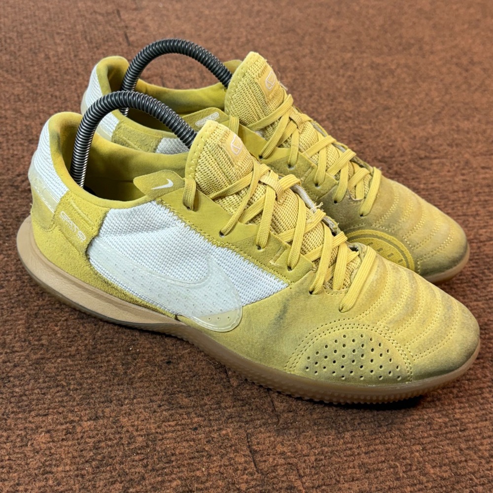 Nike Streetgato Mens Indoor Soccer Shoes Yellow White Size 8.5 DC8466-700 Futsal